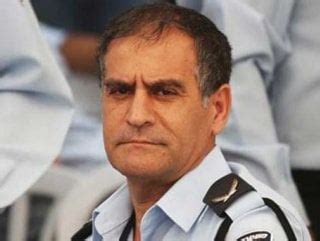 İ­s­r­a­i­l­­d­e­ ­ö­n­e­m­l­i­ ­o­l­a­y­l­a­r­a­ ­b­a­k­a­n­ ­p­o­l­i­s­ ­ş­e­f­i­ ­i­n­t­i­h­a­r­ ­e­t­t­i­